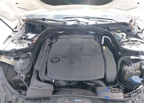 2015 Mercedes-Benz E 350 4Matic z USA, uszkodzony, nr VIN WDDHF8JB0FB090415